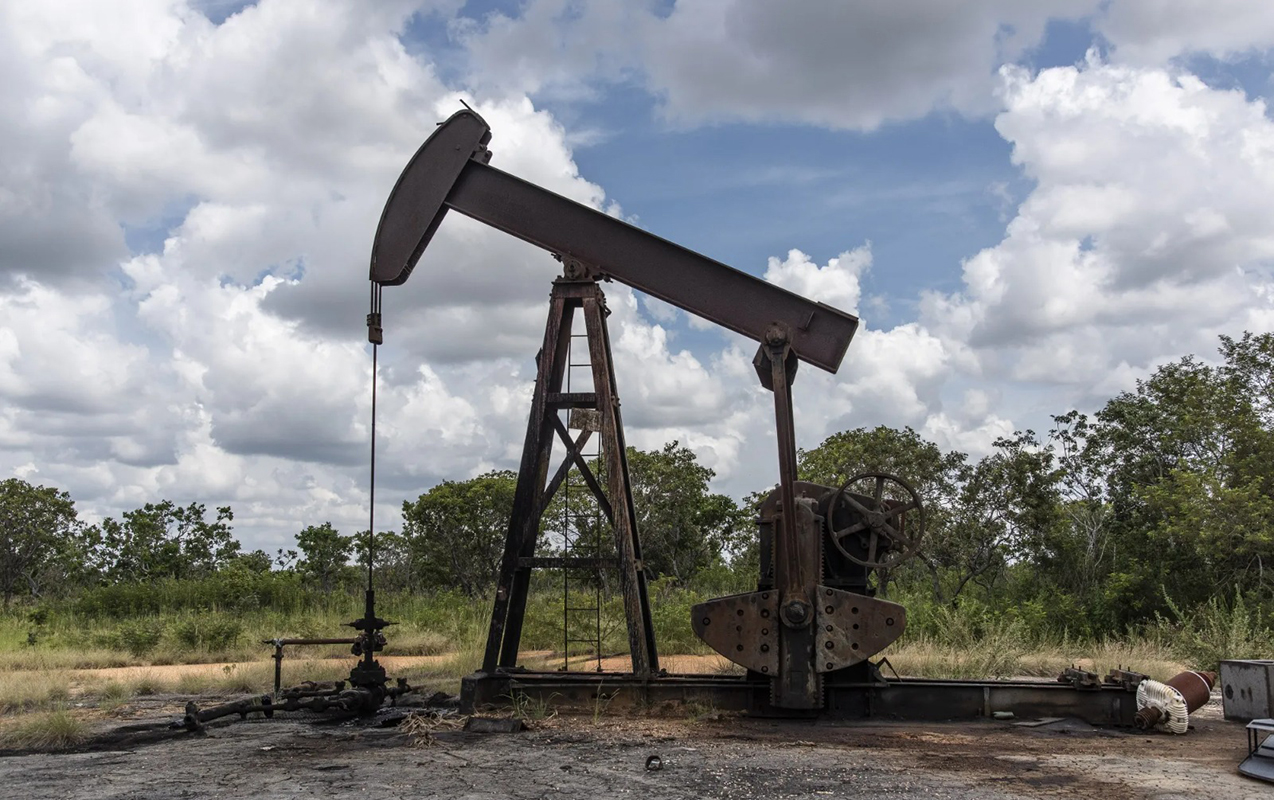 abs-venesuela-neftinin-ilk-partiyasini-satdi