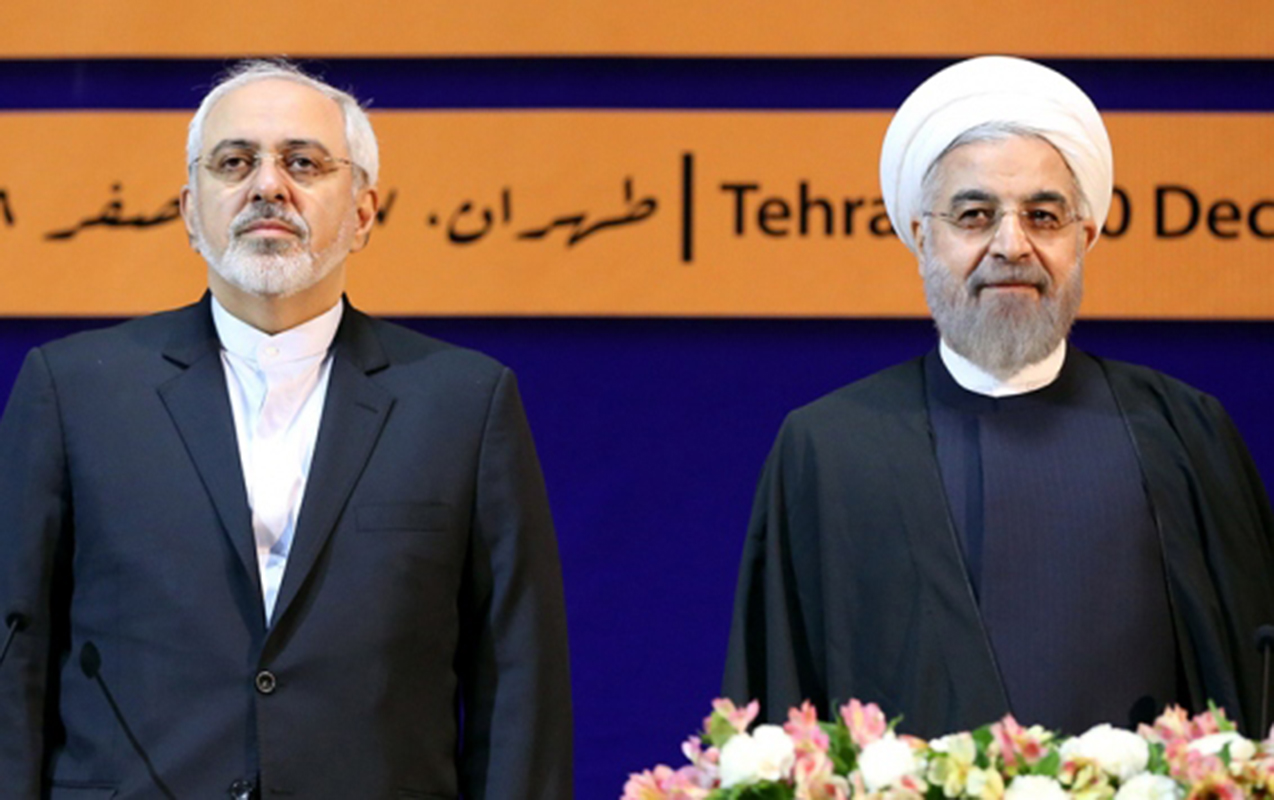 hesen-ruhani-ile-cavad-zerif-saxlanilib