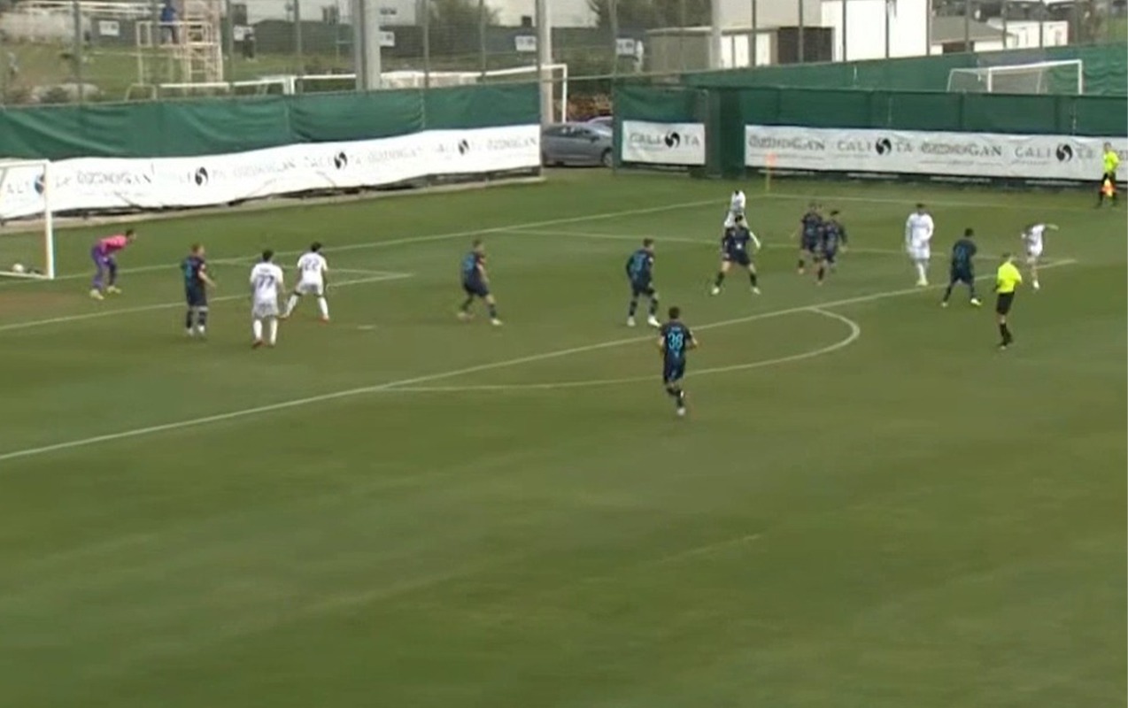 qarabagin-futbolcusundan-gozel-qol