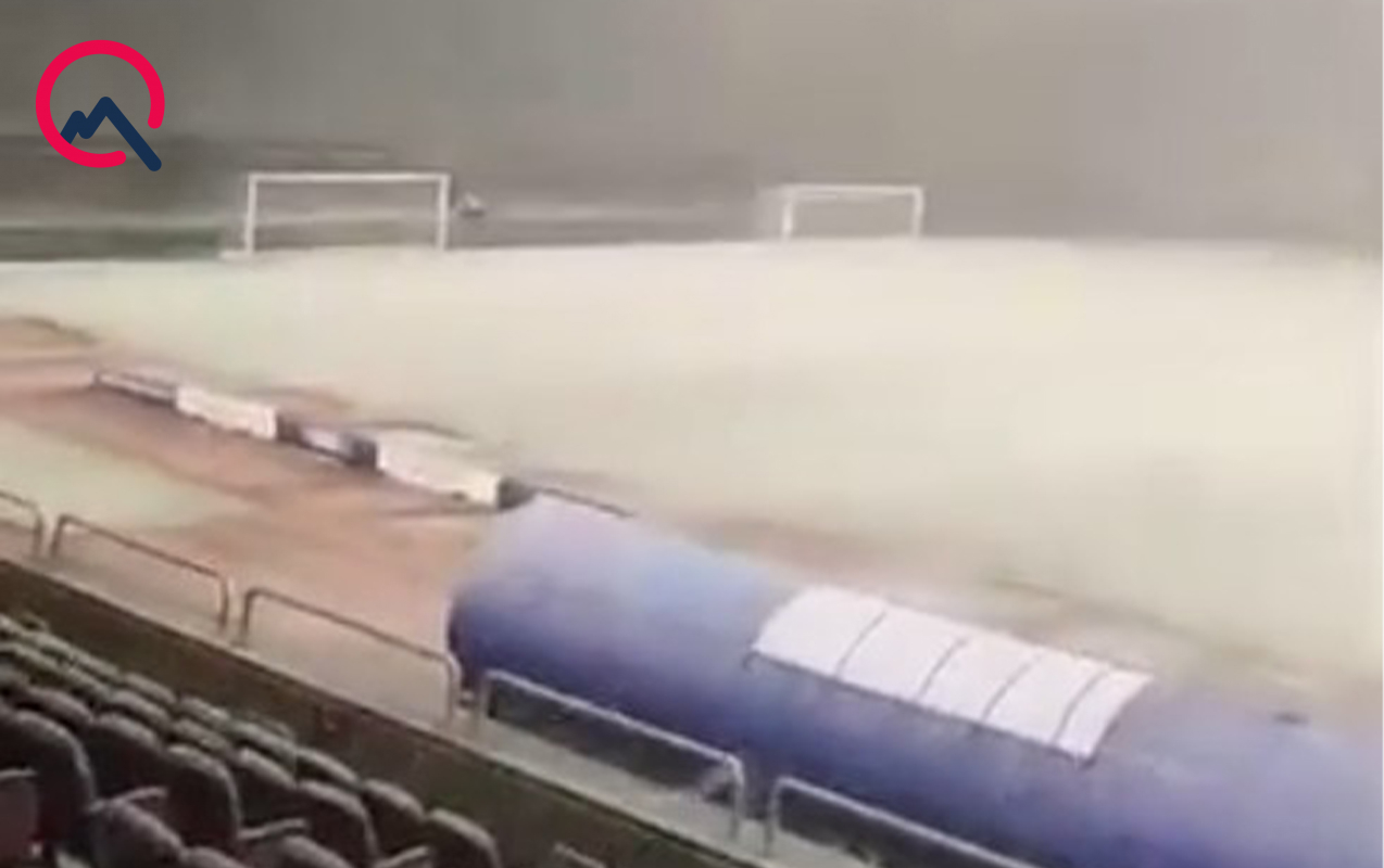 Respublika stadionu qar altında