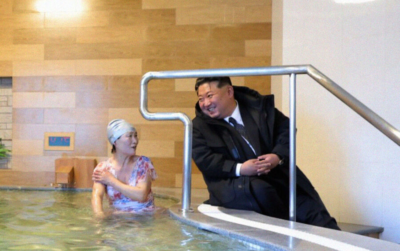 kim-acilisda-cimen-vetendaslarla-sohbet-etdi