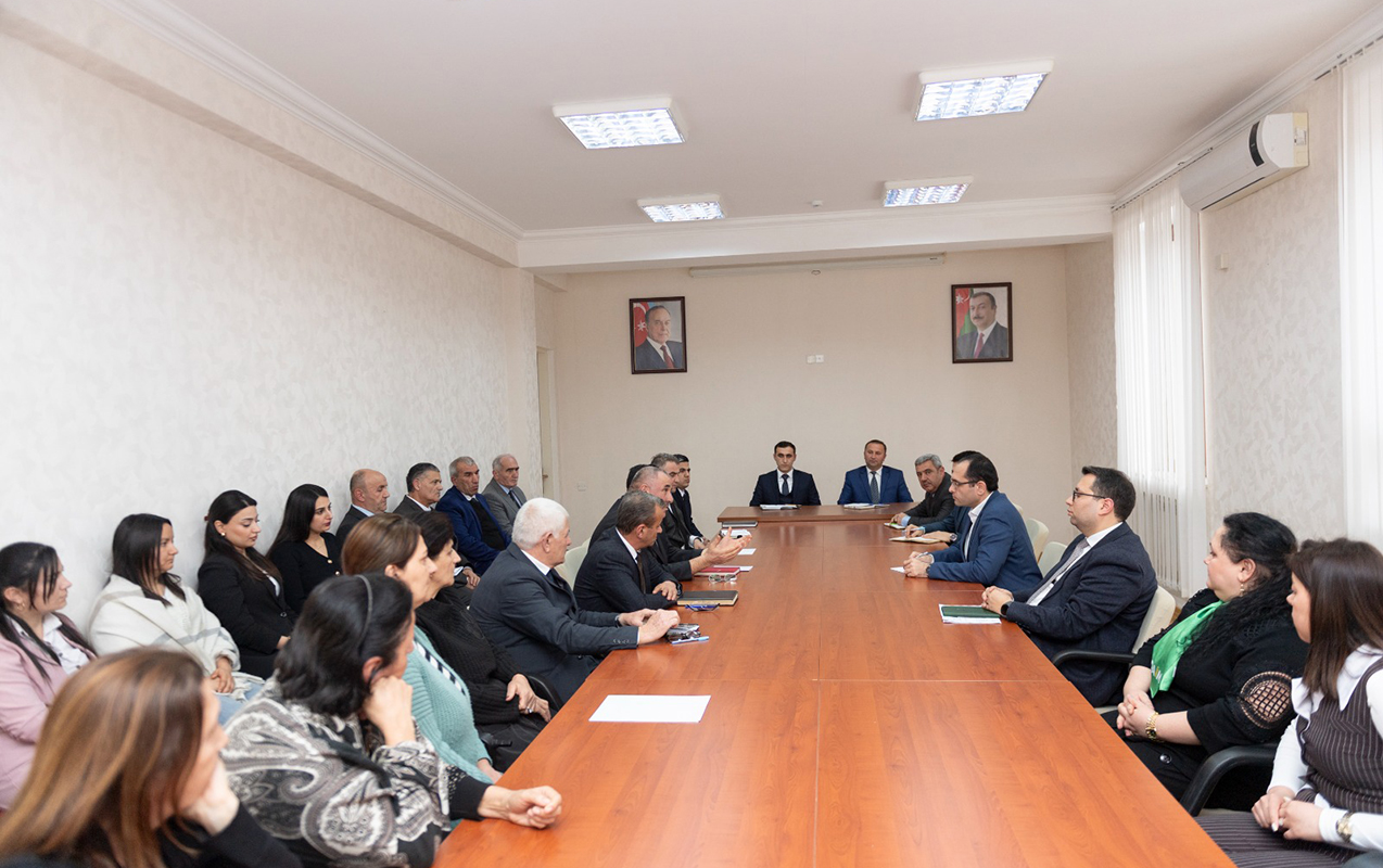 nazir-oguzda-vetendaslari-qebul-etdi