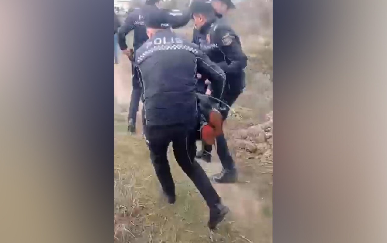 Polis kanala düşən azyaşlını belə xilas etdi