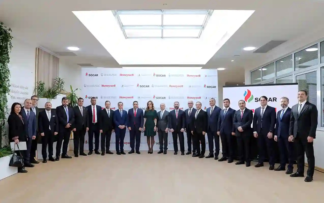 banm-de-socar-ve-honeywell-sirketinin-emeliyyat-texnologiyalari-akademiyasi-acildi