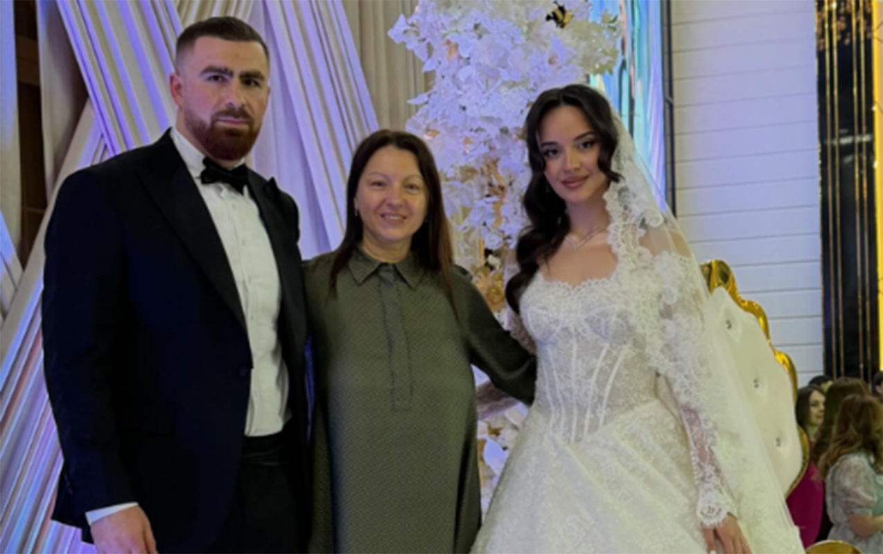 Boks millimizin üzvü evləndi