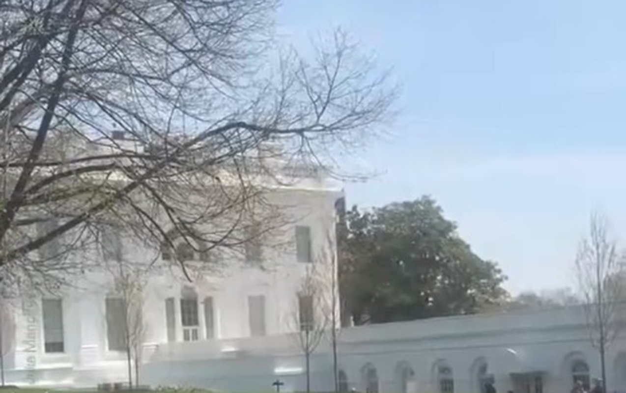 Həmin anlarda Ağ Evdən yüksələn səs müzakirə yaratdı