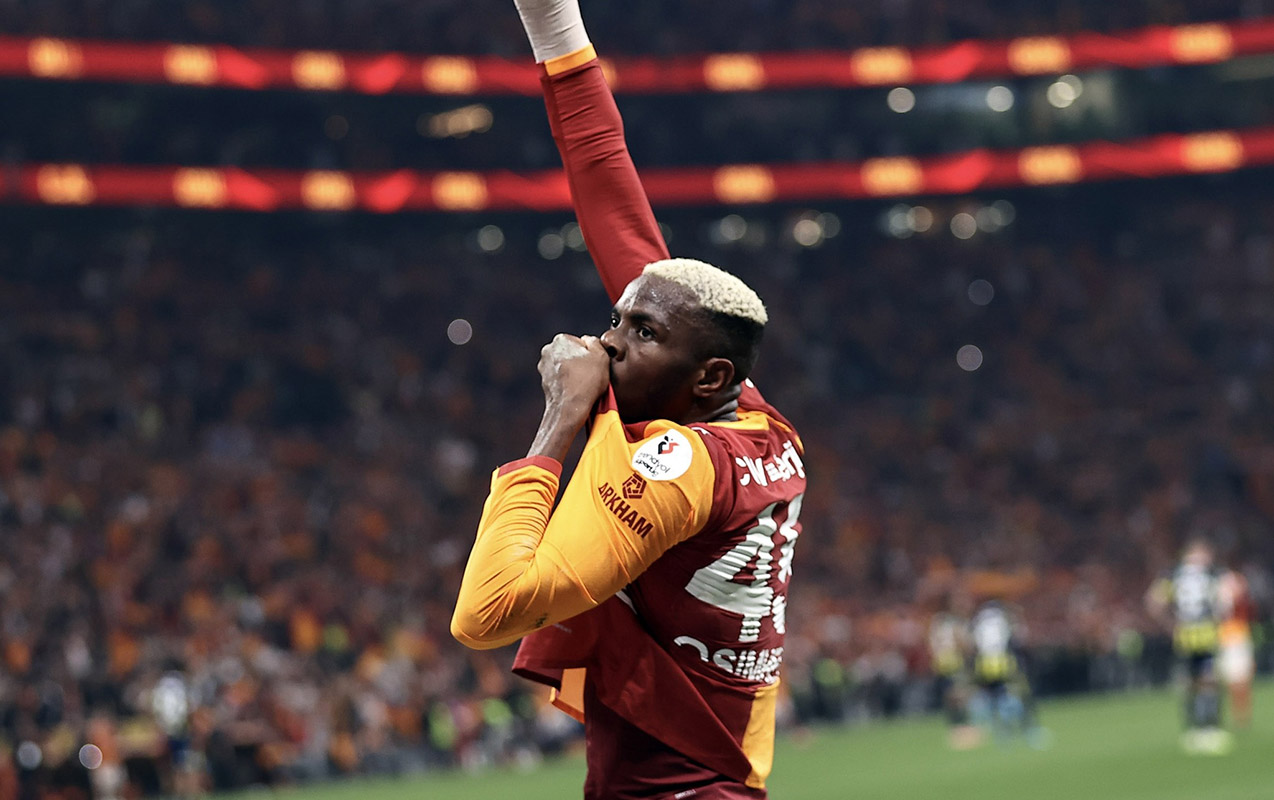 “Qalatasaray” “Fənərbaxça”nı udub çempionluğa yaxınlaşdı