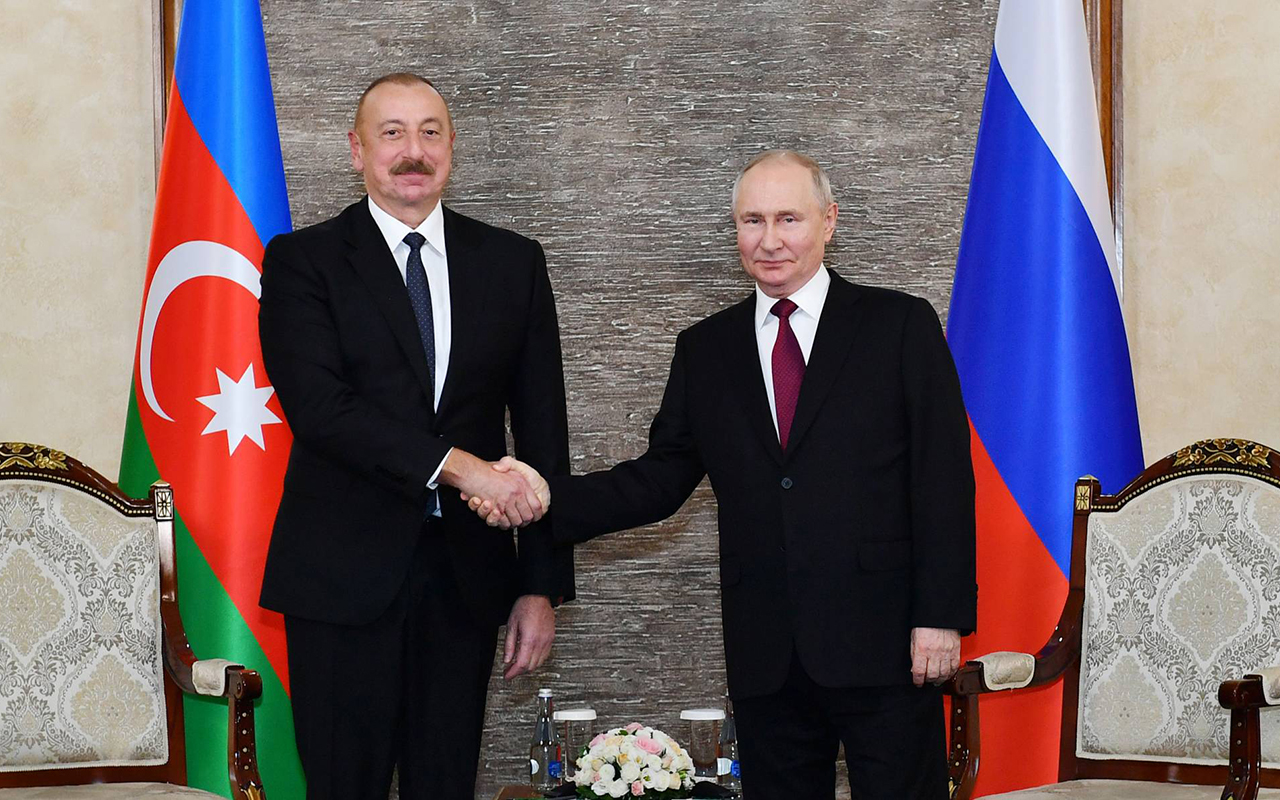putin-ilham-eliyevi-tebrik-etdi