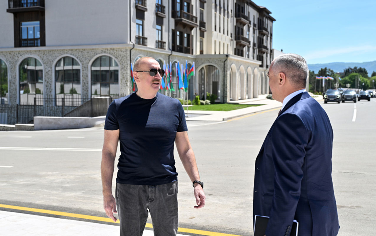 ilham-eliyev-xankendide-acilislarda