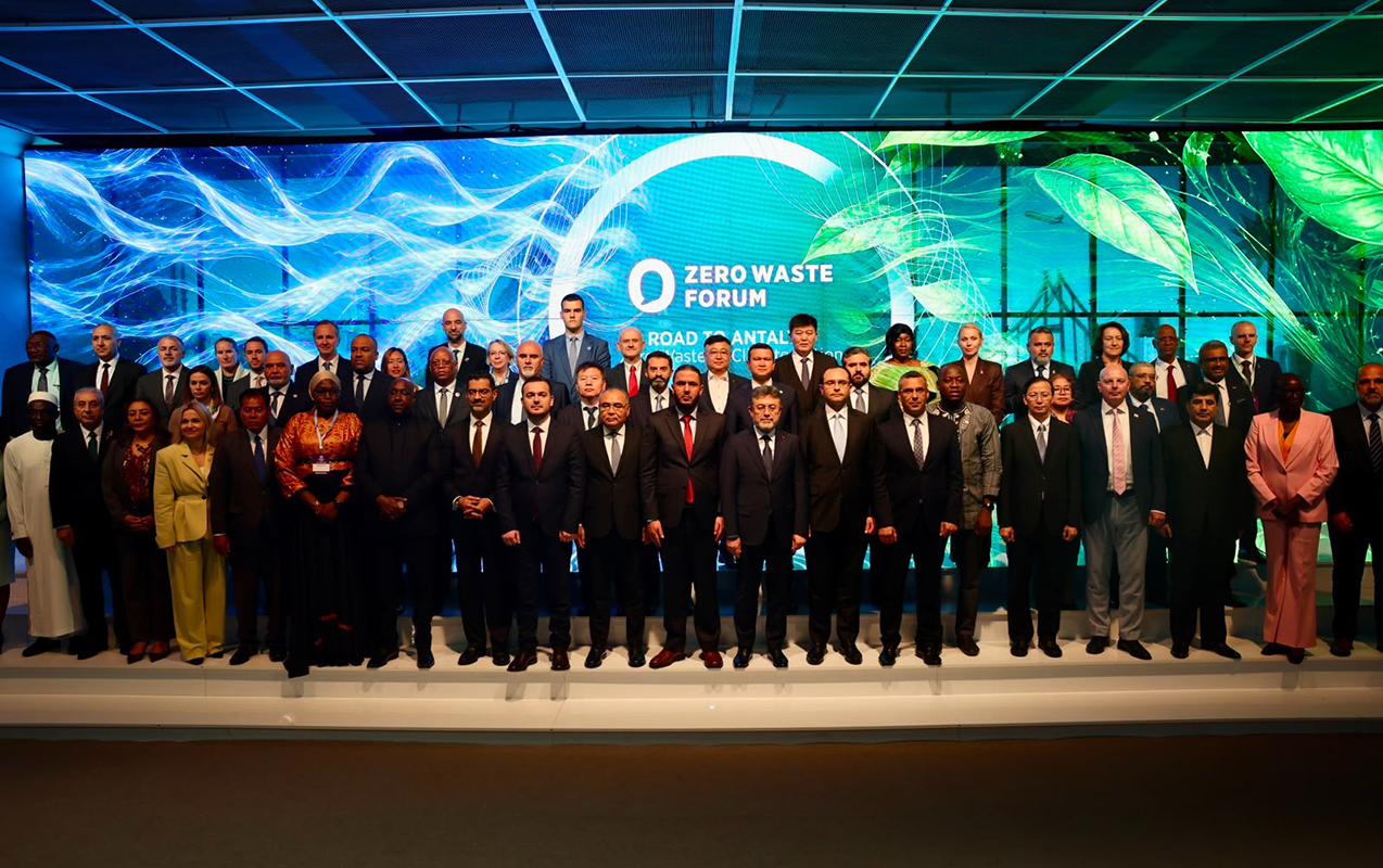 mecnun-memmedov-istanbulda-yuksek-seviyyeli-toplantida-cixis-etdi