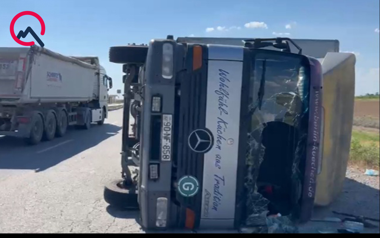 kurdemirde-mersedes-sevrolet-ile-toqqusdu