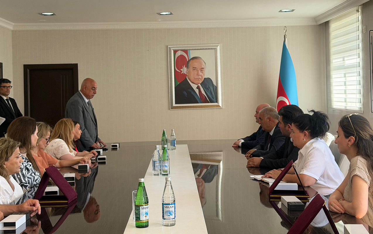 qaradagda-tibb-iscilerinin-pese-bayrami-qeyd-edildi