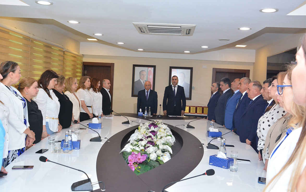 xetaide-tibb-iscilerinin-pese-bayrami-ile-bagli-deyirmi-masa-kecirildi