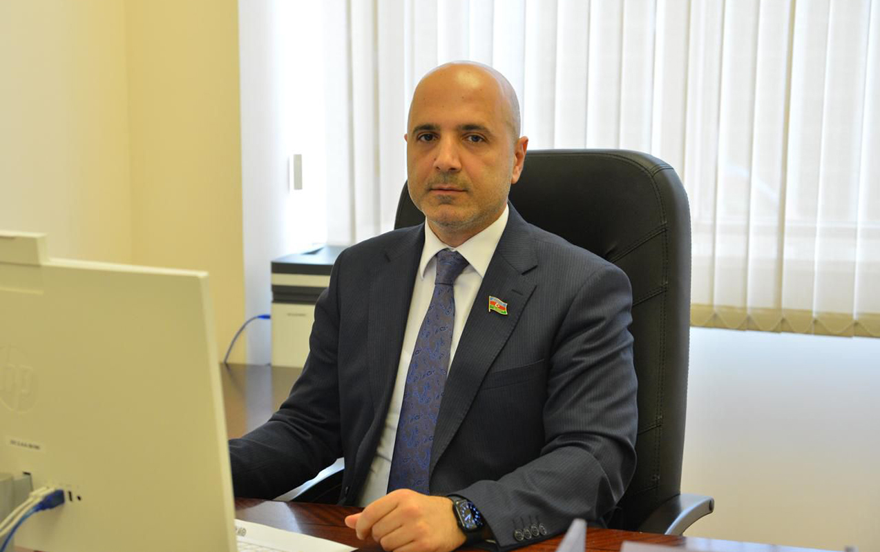 goydeniz-qehremanov-milli-meclisde-aviabiletlerle-bagli-meseleni-gundeme-getirdi