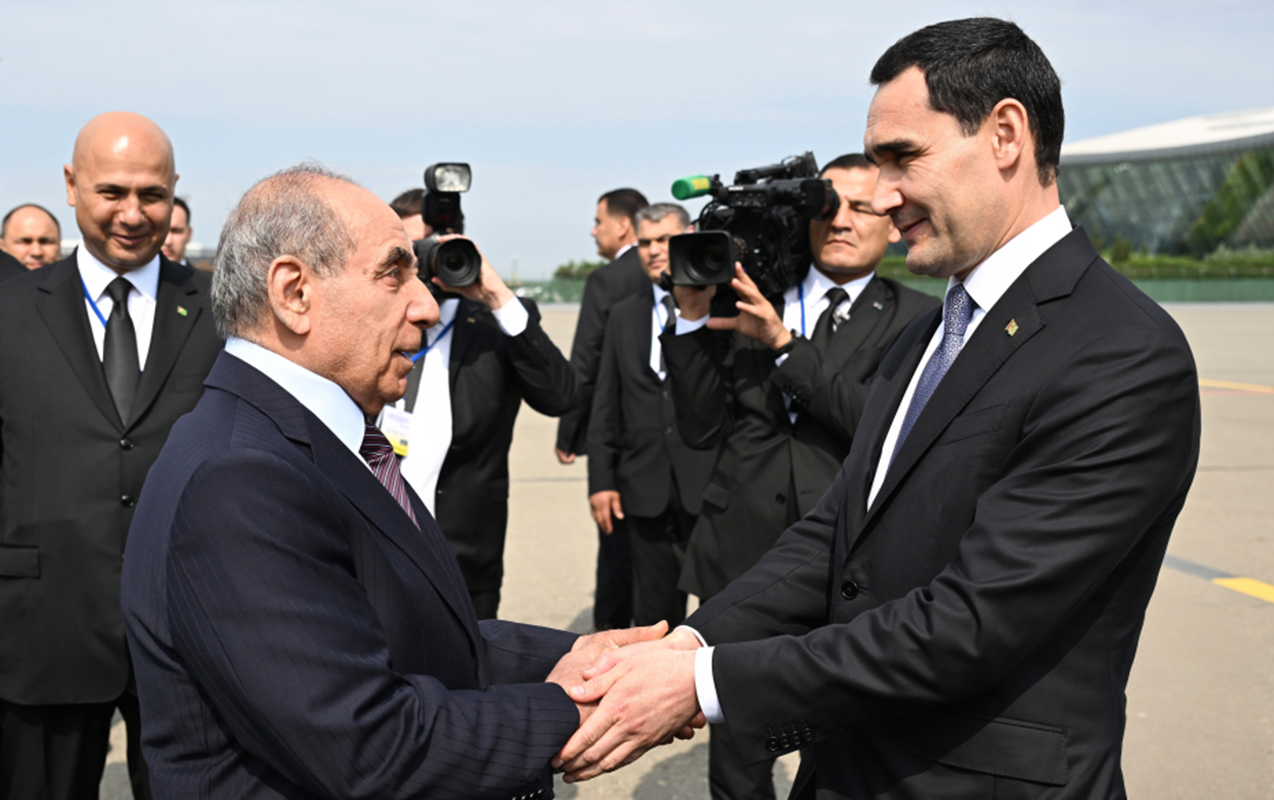 turkmenistan-prezidenti-azerbaycana-geldi