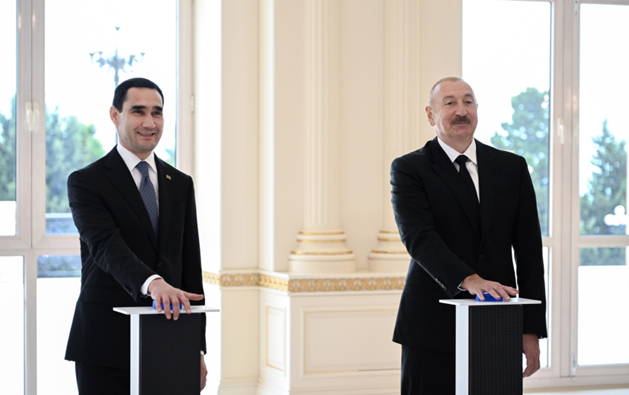 azerbaycan-bu-olkeye-tanker-hediyye-etdi