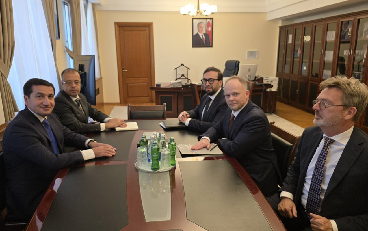 hikmet-haciyev-kevin-hamiltonla-gorusdu