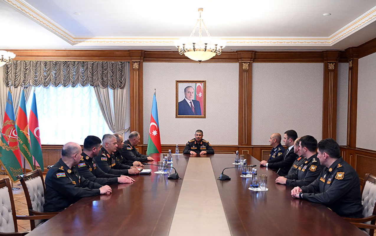 zakir-hesenov-hemin-generallara-rutbelerini-teqdim-etdi