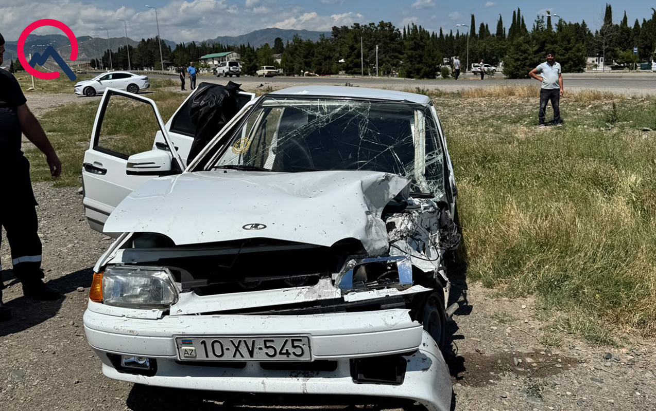 gence-daskesen-yolunda-qeza-yarali-var