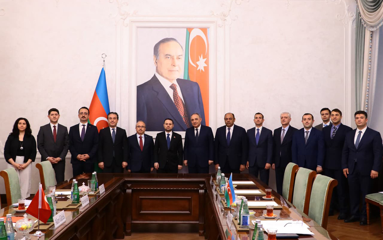 kamran-eliyev-turkiyenin-edliyye-naziri-ile-gorusdu