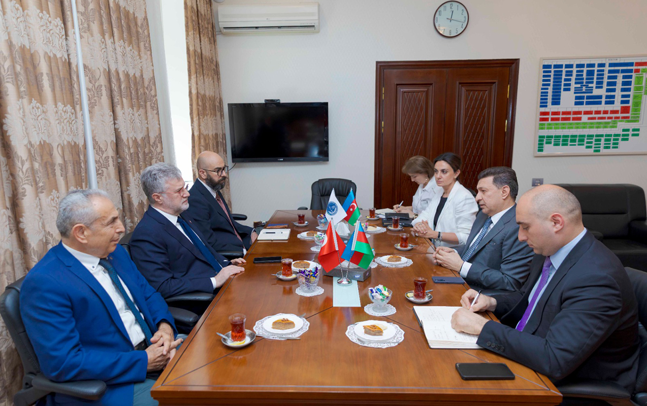 atu-da-turkiye-universitetinin-numayendeleri-ile-gorus