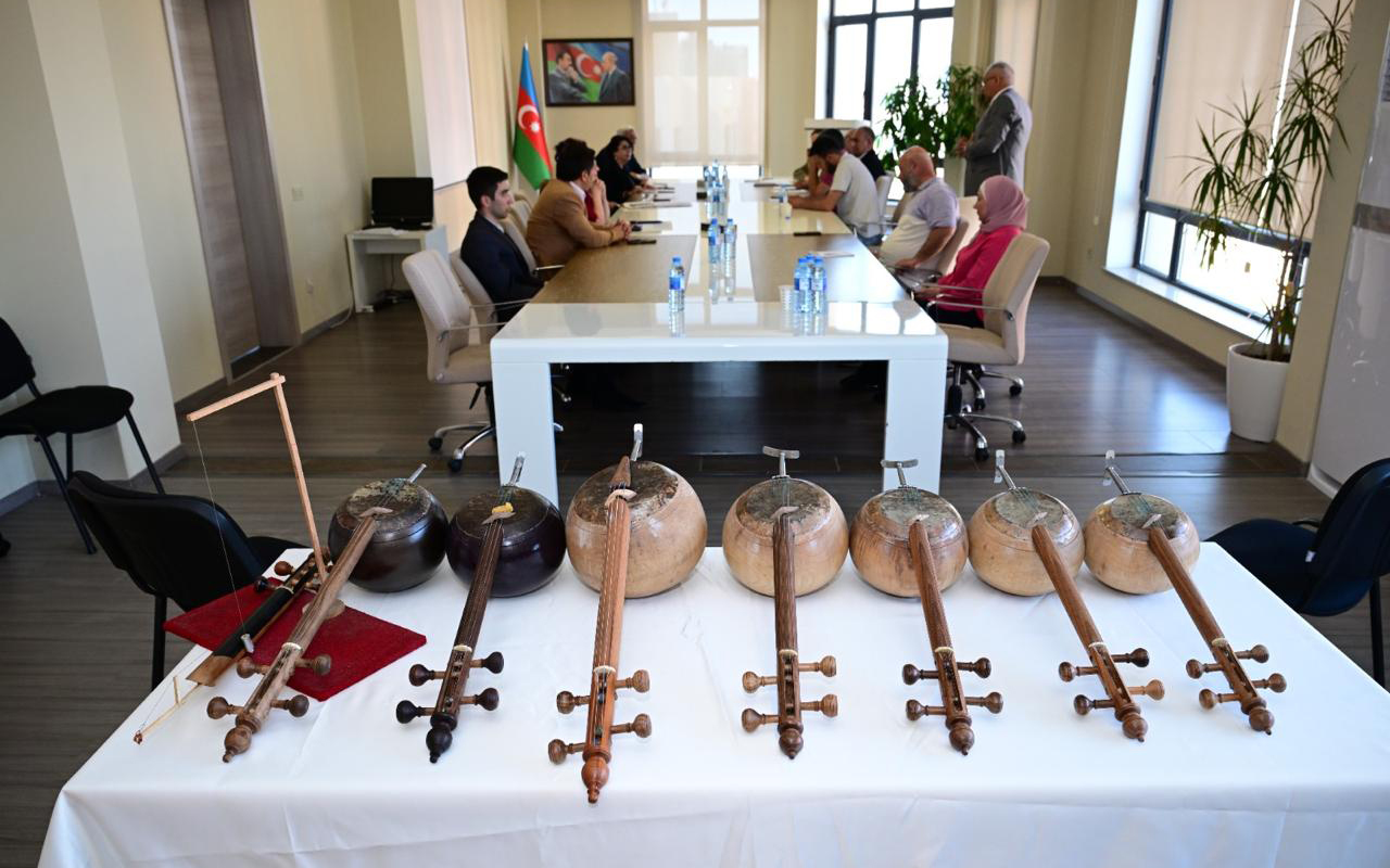 azerbaycanda-ilk-defe-kamanca-uzre-milli-standartlar-tesdiqlenib
