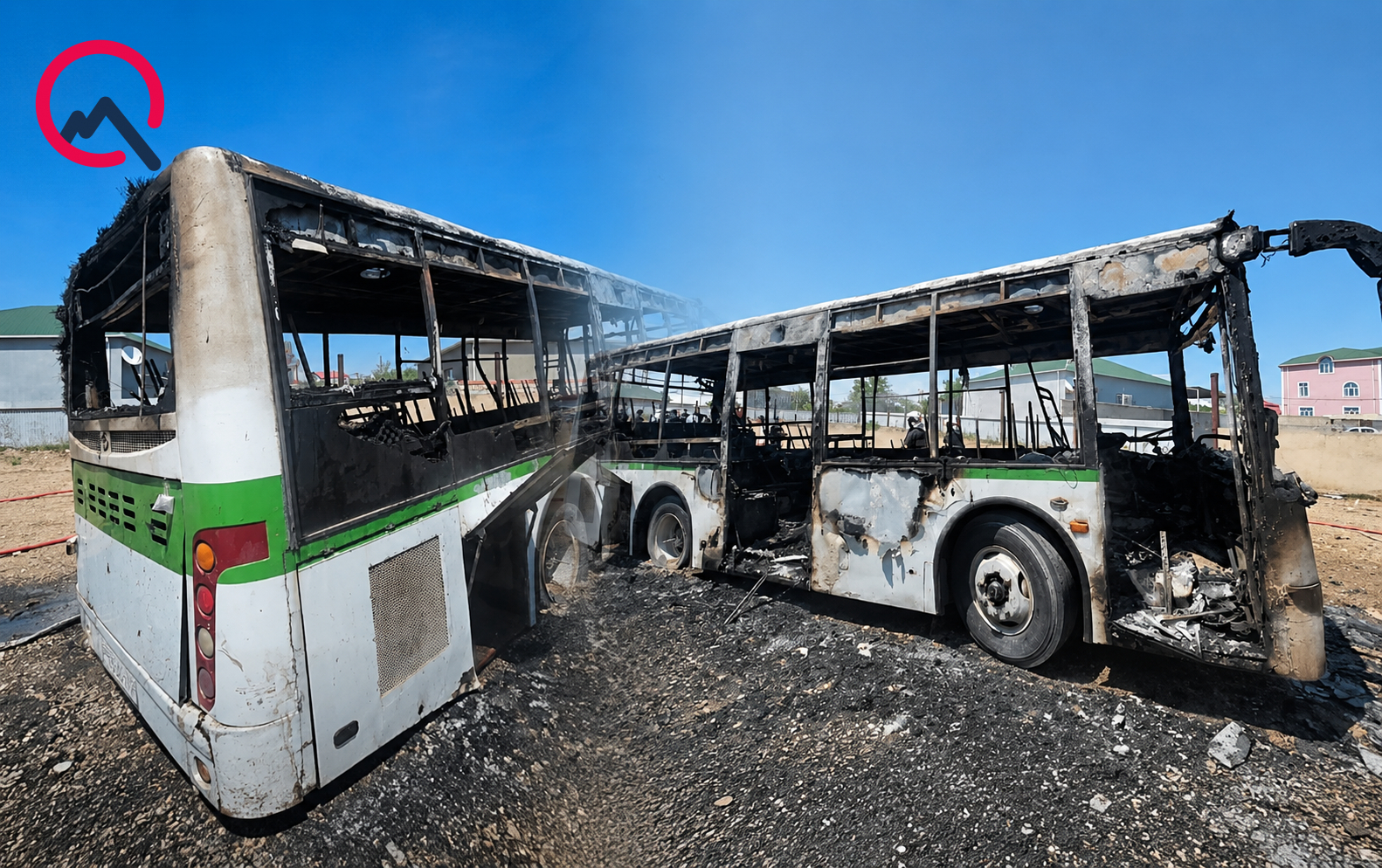 naxcivanda-iki-avtobus-yanib-kul-oldu