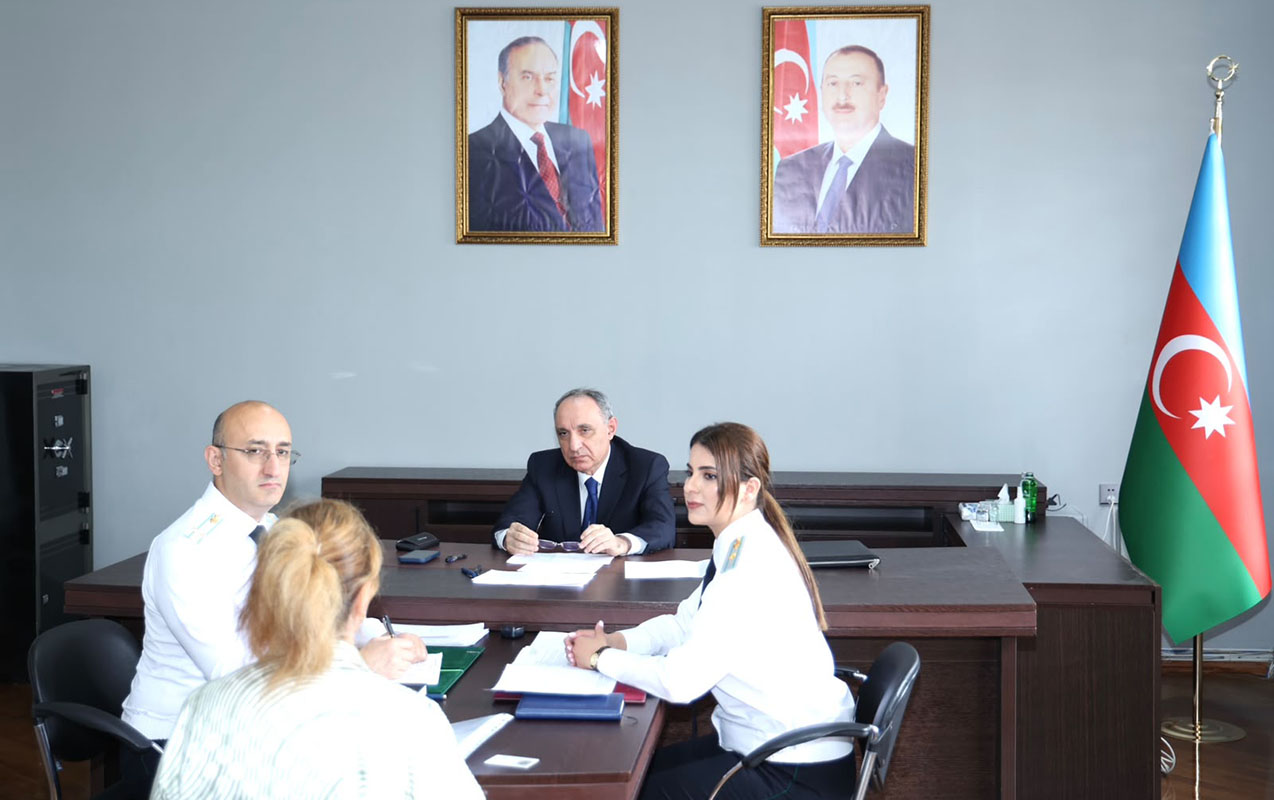kamran-eliyev-uc-rayonun-sakinlerini-qebul-etdi
