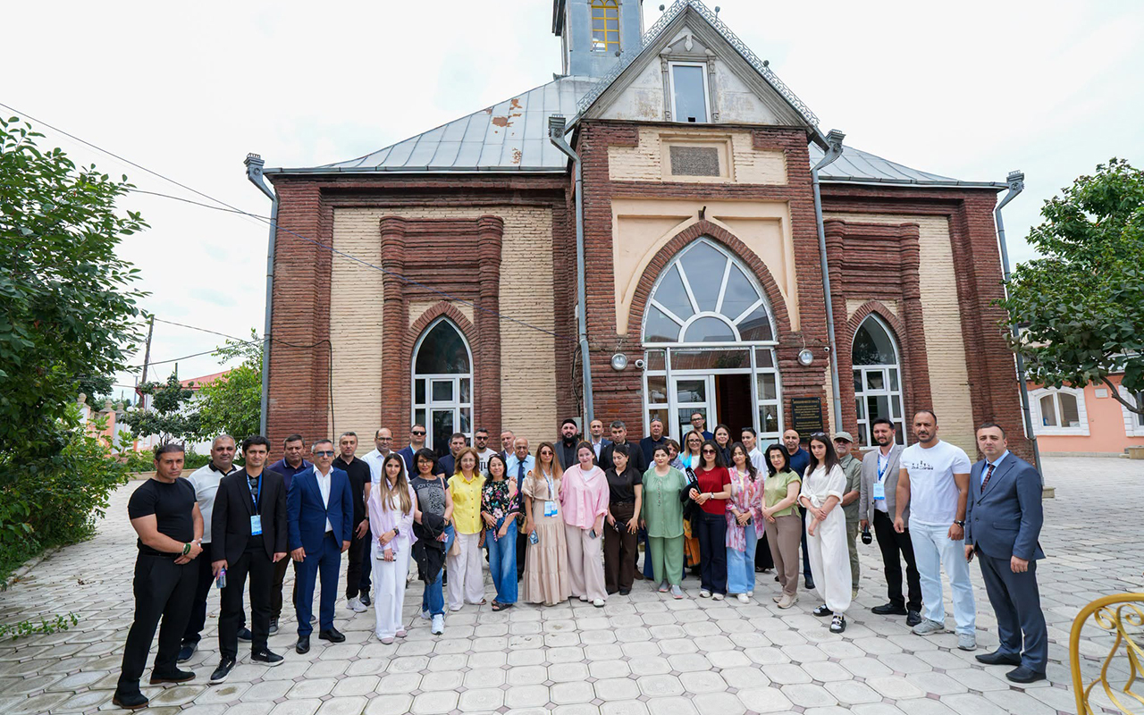 konfrans-istirakcilari-ucun-mediatur-teskil-edilib
