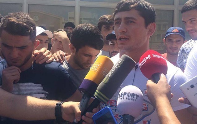 “On beş aydır maaş üzünə həsrətik”